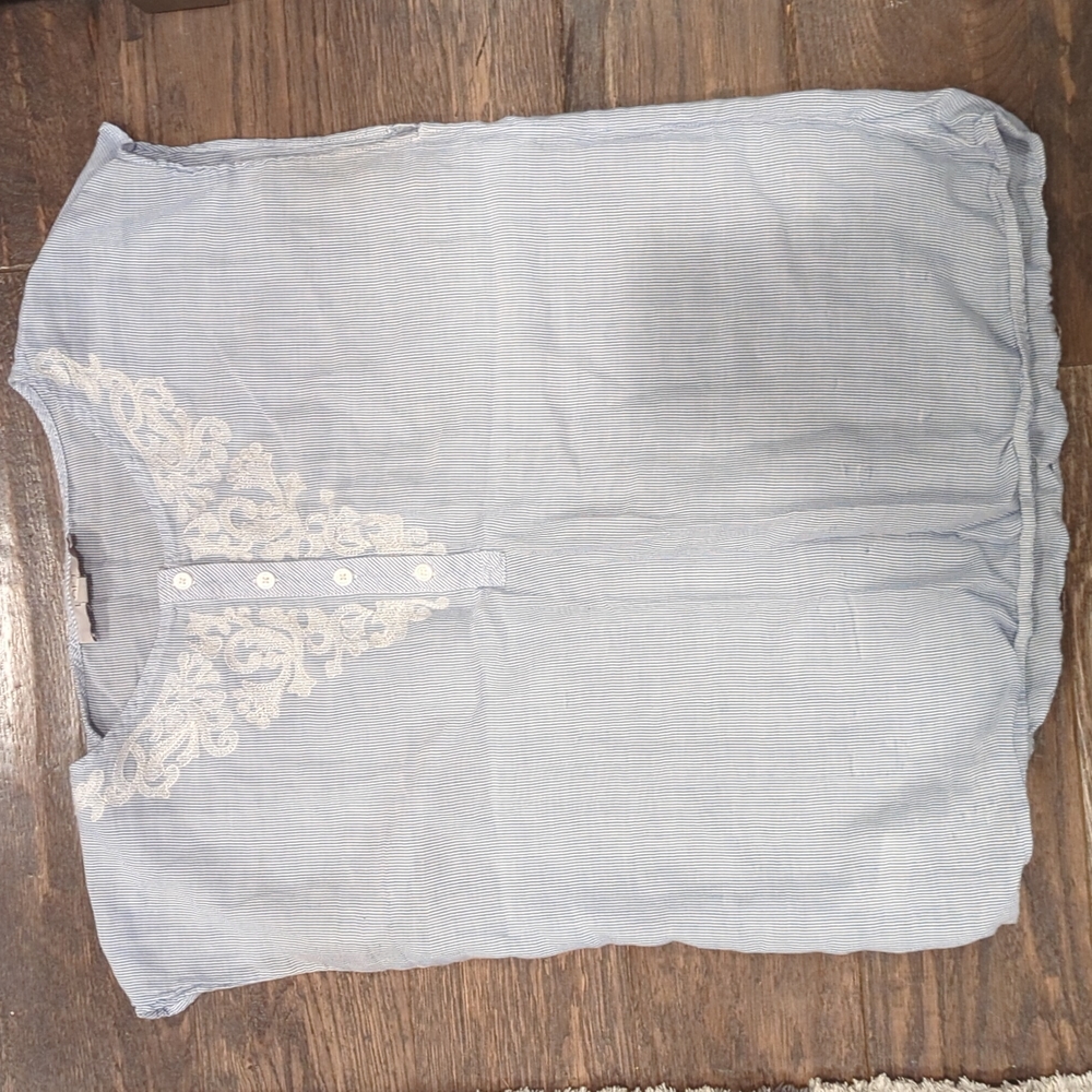 Women's blouse